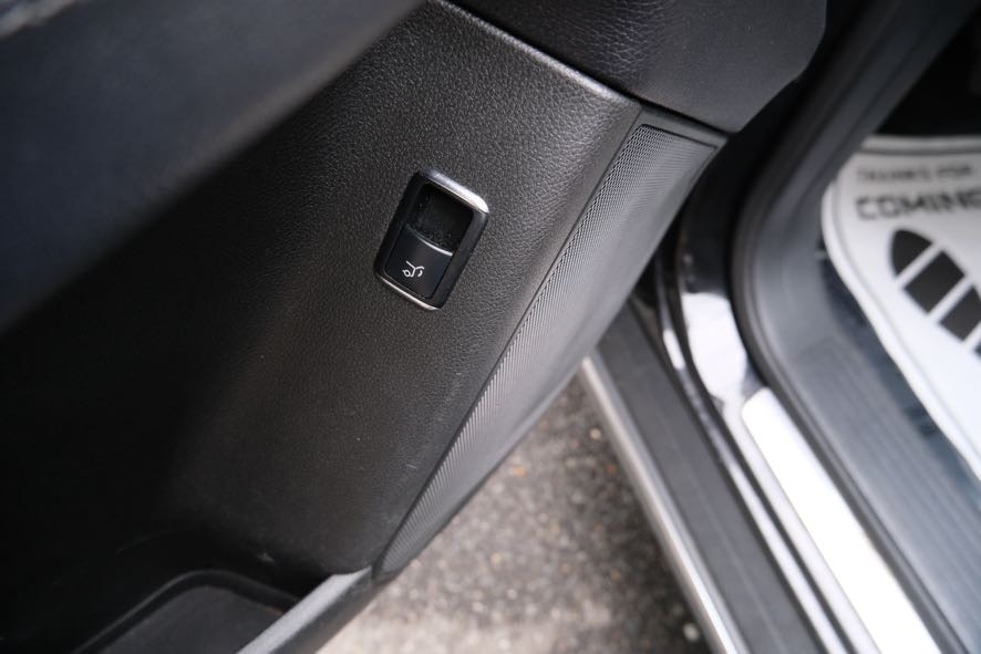 Vehicle image 20 of 47