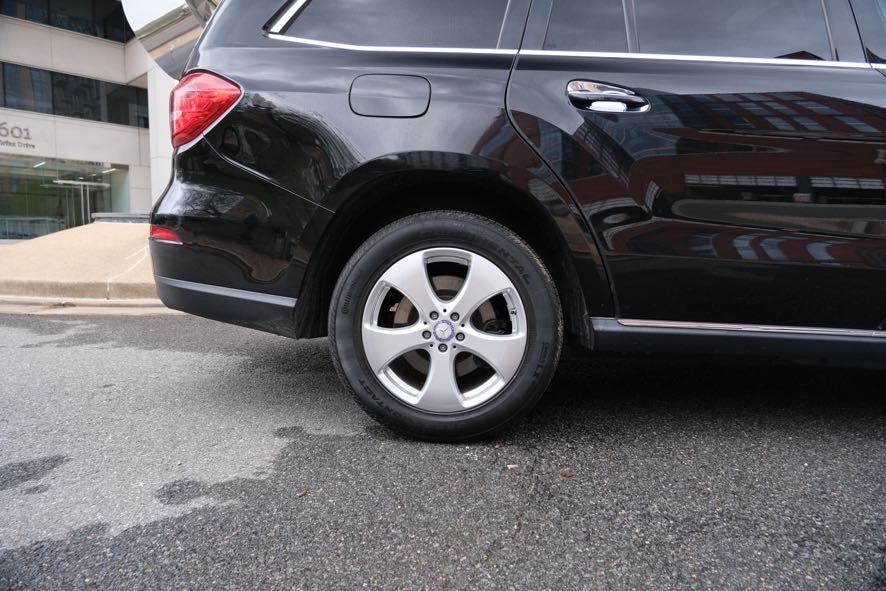 Vehicle image 13 of 47