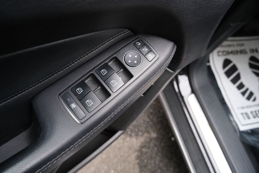 Vehicle image 19 of 47