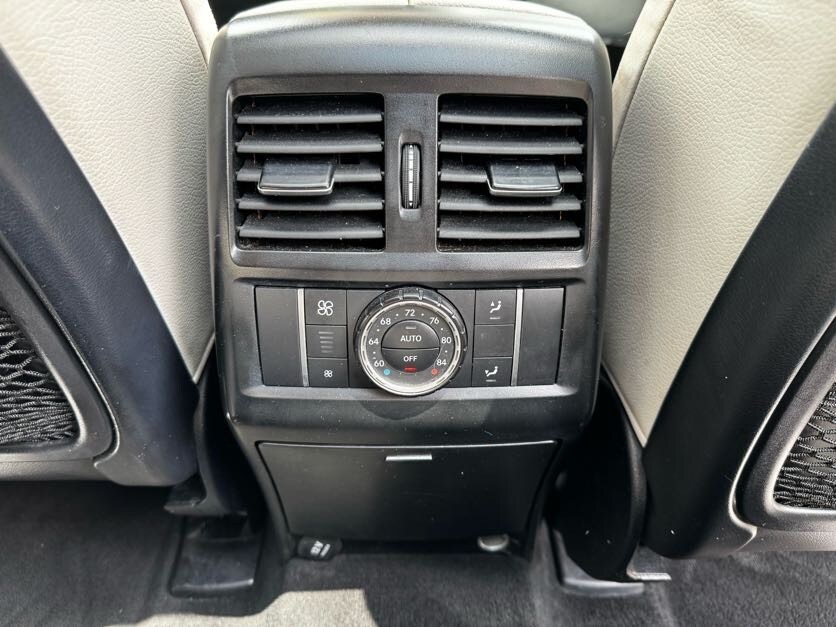 Vehicle image 29 of 46
