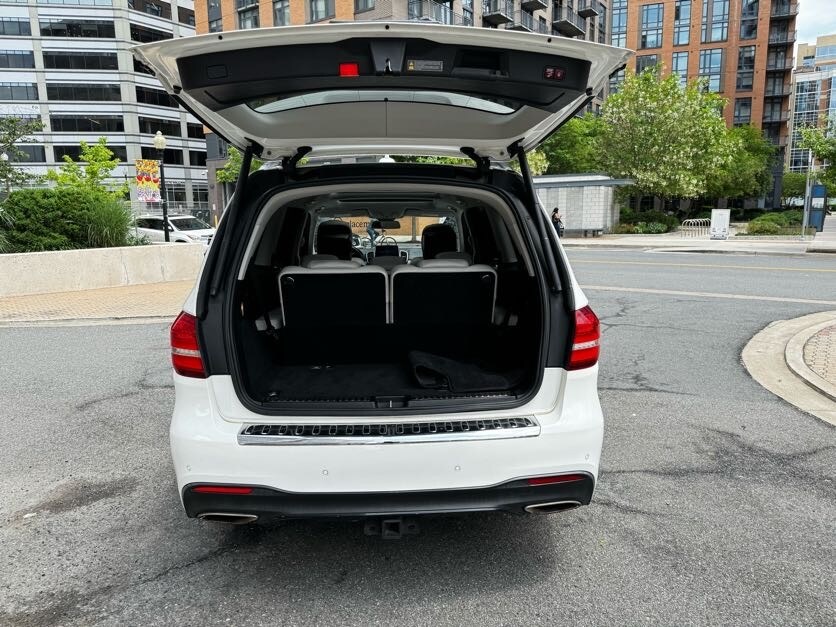 Vehicle image 11 of 46