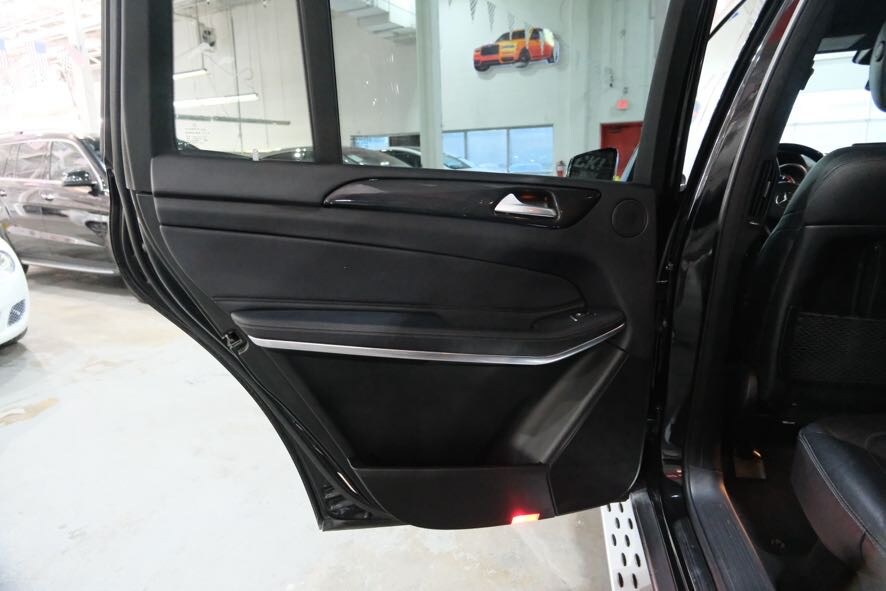 2017 Mercedes-Benz GLS 550 Image 22 of 41