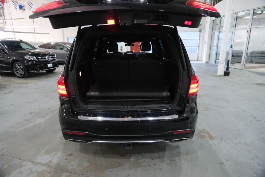 2017 Mercedes-Benz GLS 550 Image 11 of 41