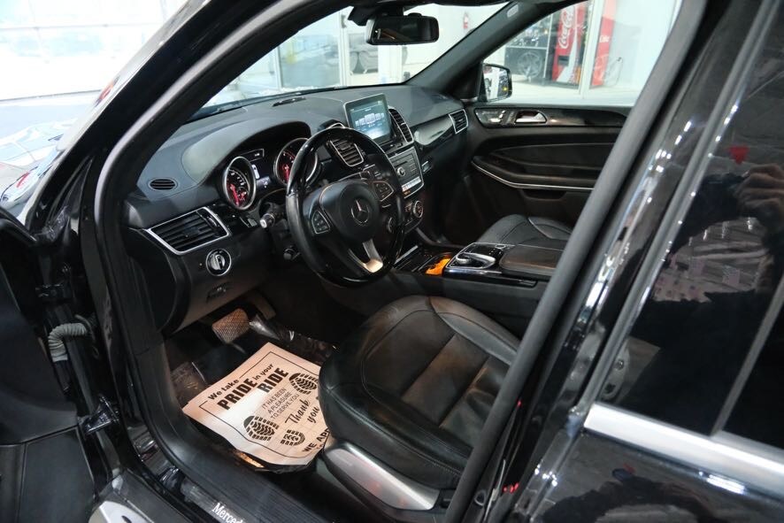 2017 Mercedes-Benz GLS 550 Image 15 of 41