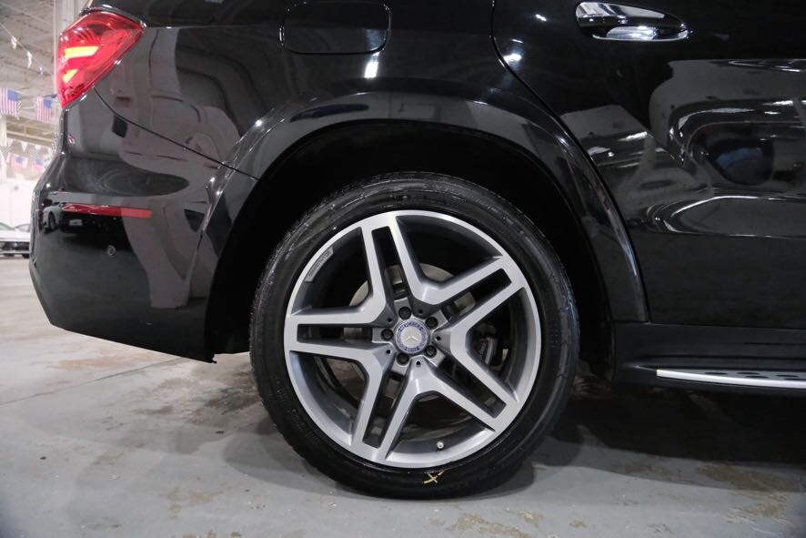 2017 Mercedes-Benz GLS 550 Image 13 of 41