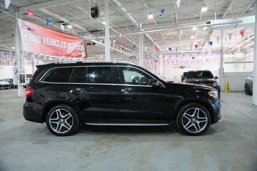 2017 Mercedes-Benz GLS 550 Image 4 of 41