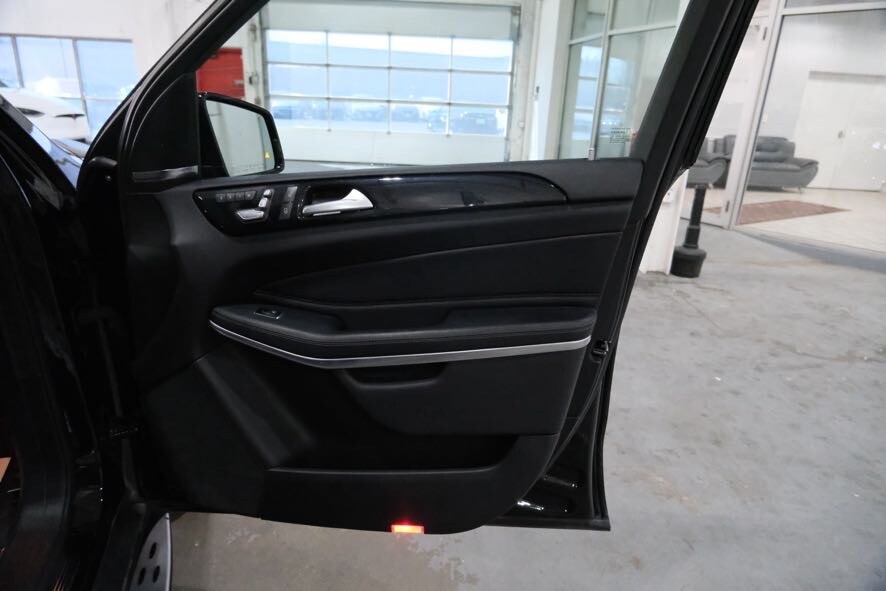 2017 Mercedes-Benz GLS 550 Image 33 of 41