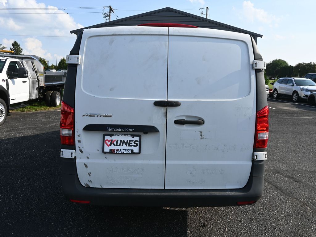 Vehicle image 9 of 29
