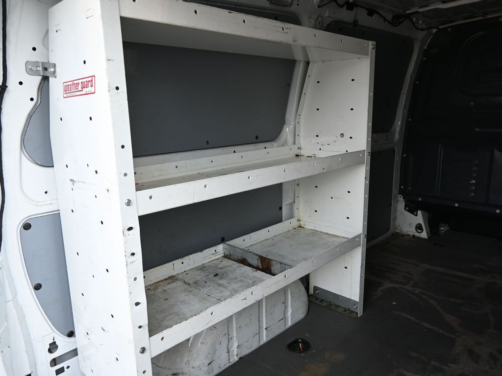 Vehicle image 26 of 29