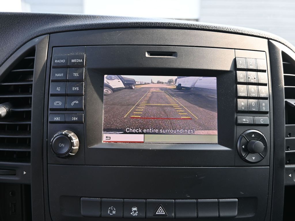 Vehicle image 17 of 29