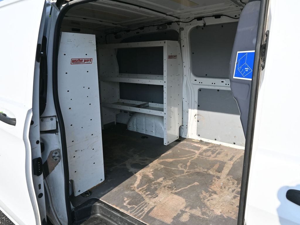 Vehicle image 22 of 29