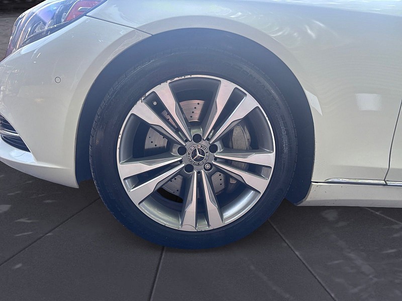 Vehicle image 14 of 42