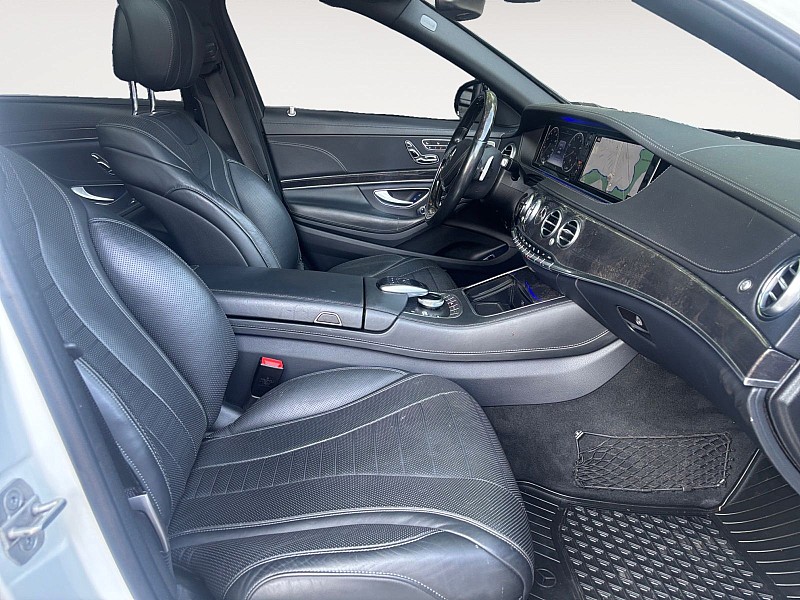 Vehicle image 15 of 42