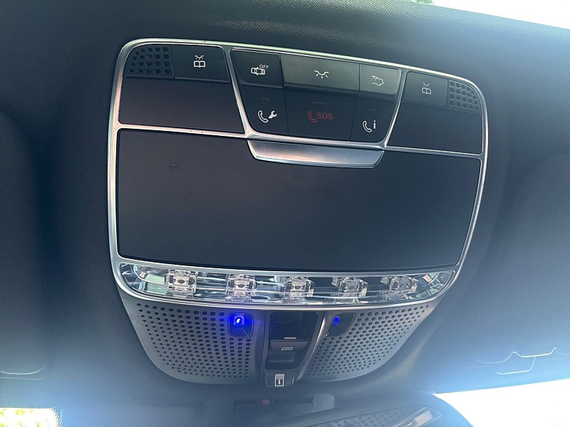 Vehicle image 29 of 42
