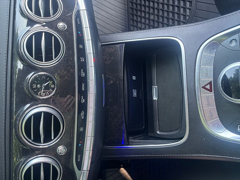Vehicle image 23 of 42