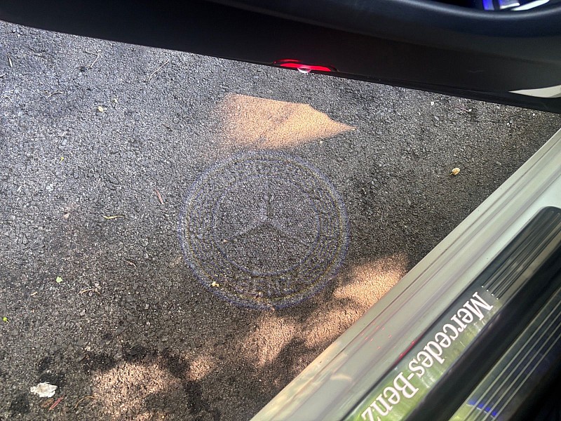 Vehicle image 27 of 42