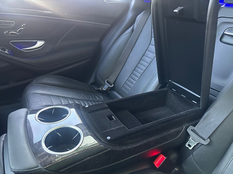 Vehicle image 39 of 42