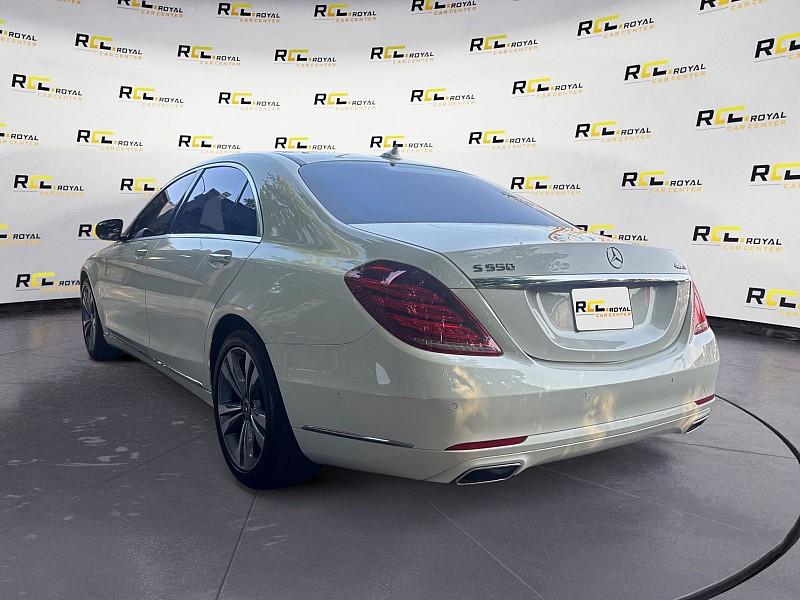 Vehicle image 7 of 42