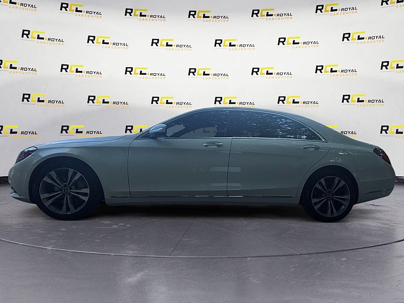 Vehicle image 8 of 42