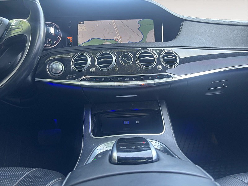 Vehicle image 11 of 42