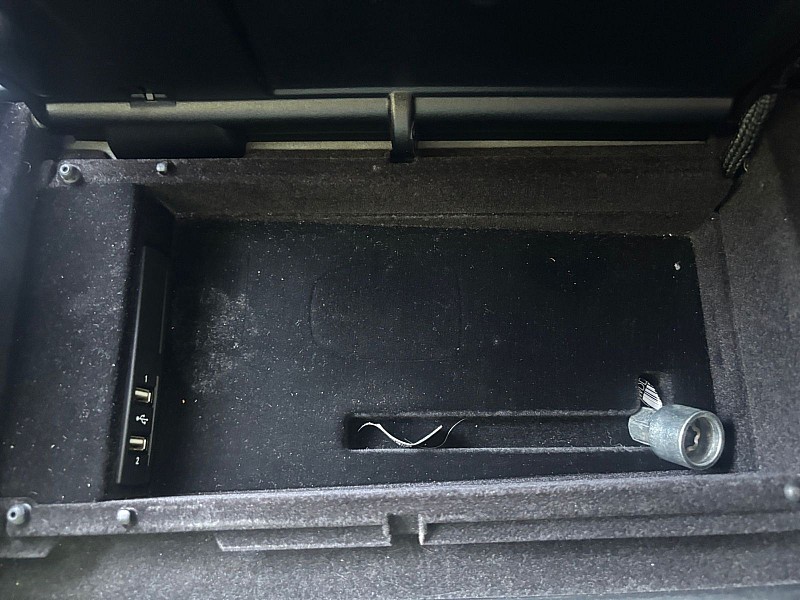 Vehicle image 26 of 42