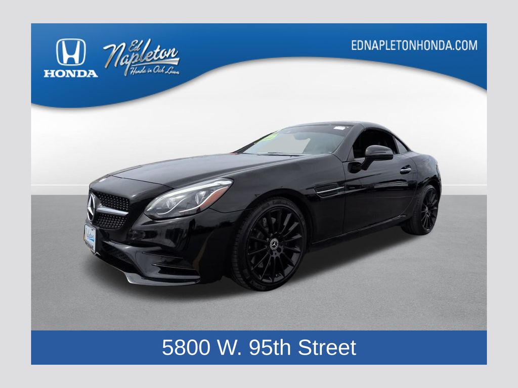2017 Mercedes-Benz SLC 300 Image 2 of 27