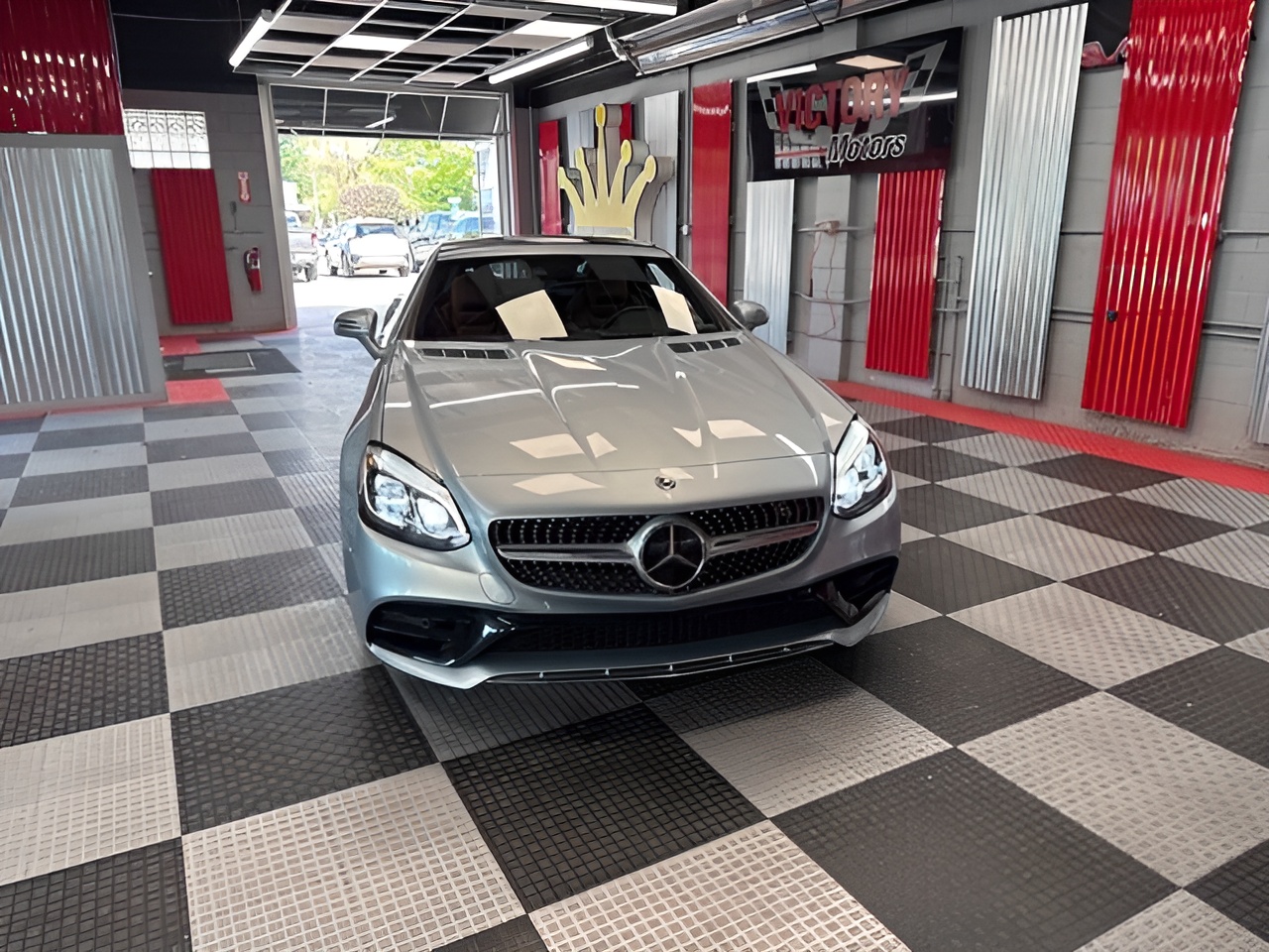 Vehicle image 41 of 43