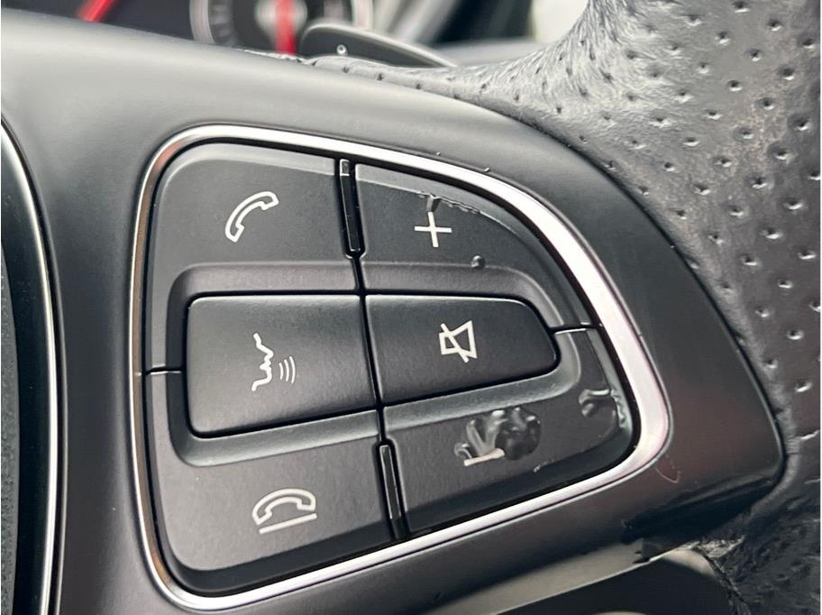 Vehicle image 14 of 28