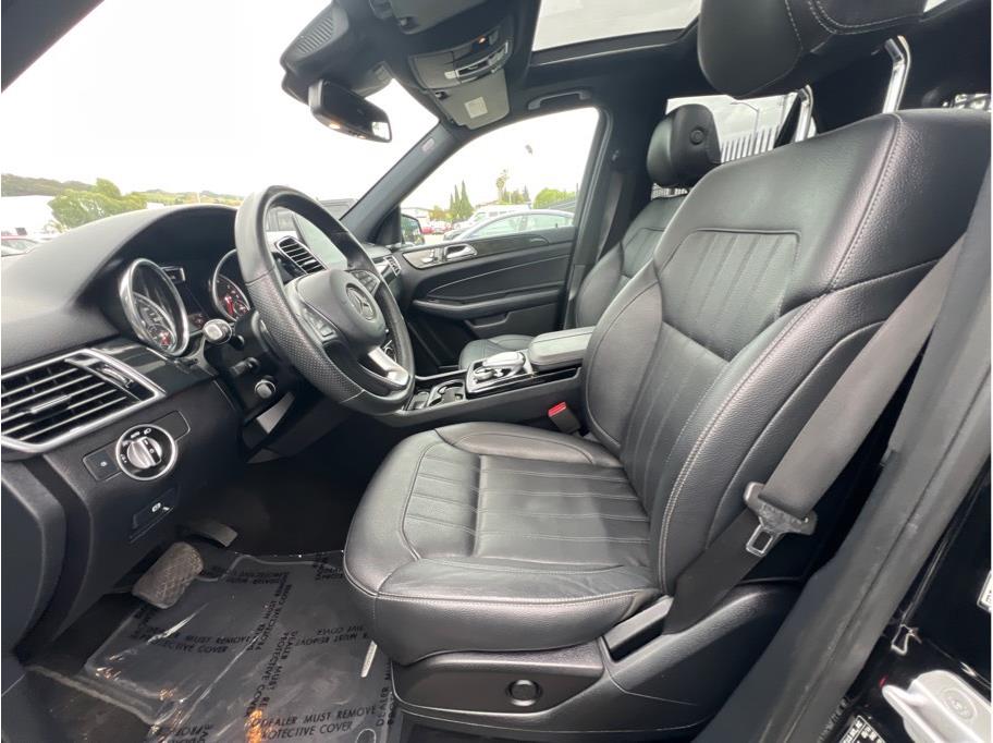Vehicle image 20 of 28