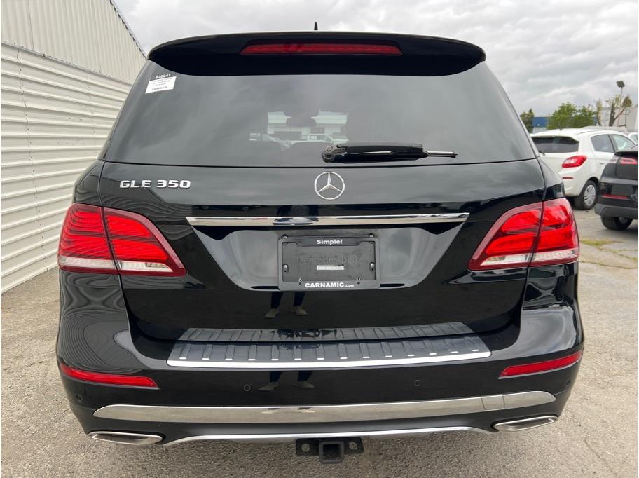 Vehicle image 8 of 28