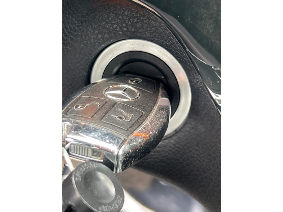 Vehicle image 16 of 28