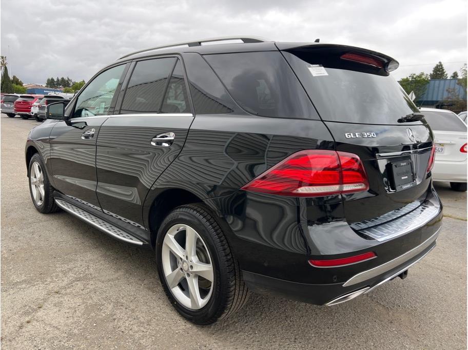 Vehicle image 6 of 28