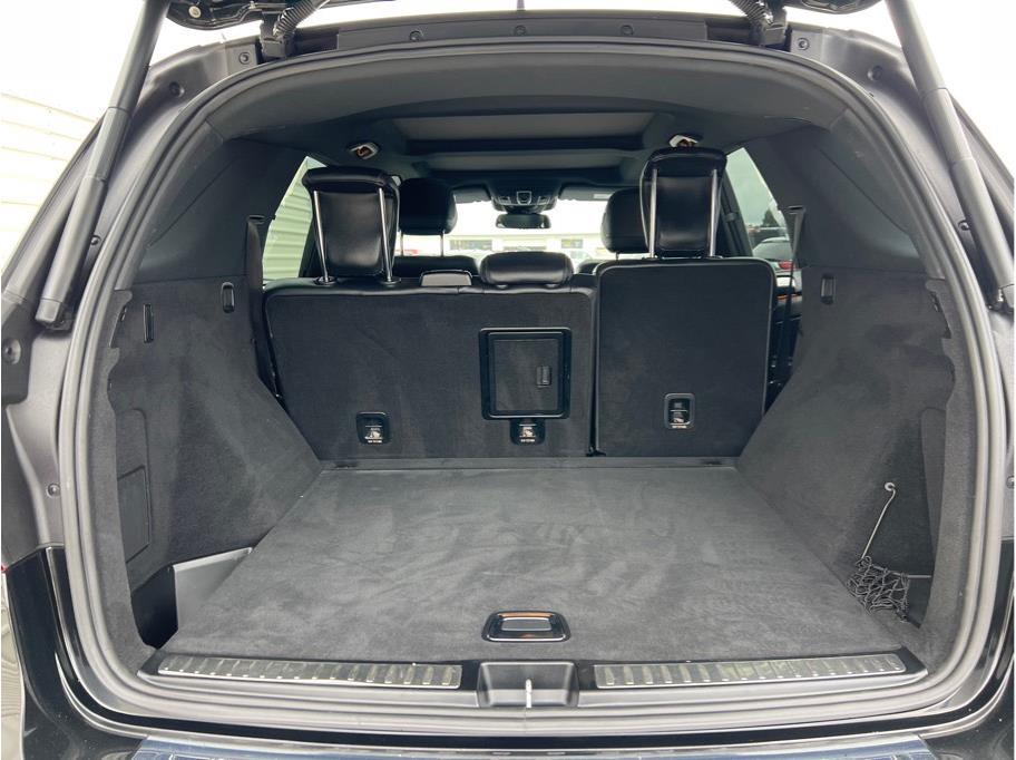 Vehicle image 13 of 28