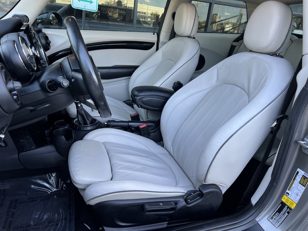 Vehicle image 12 of 27