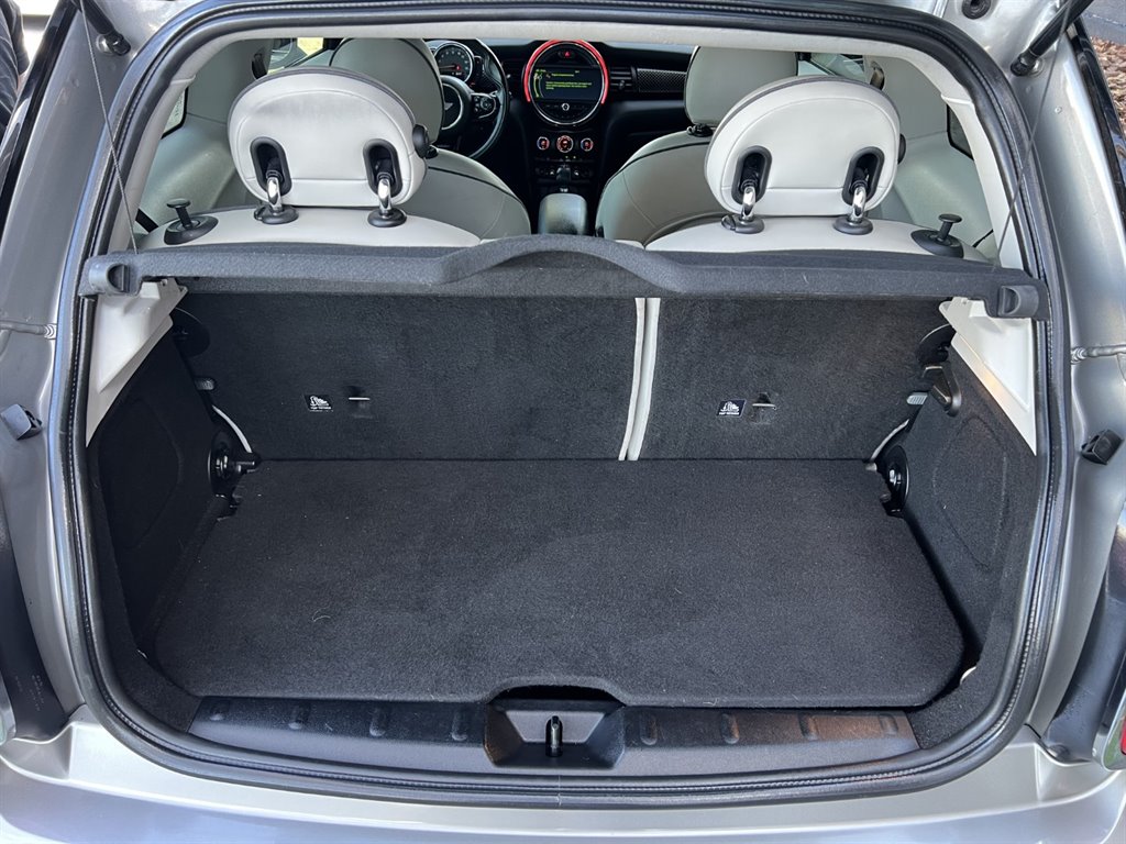 Vehicle image 26 of 27