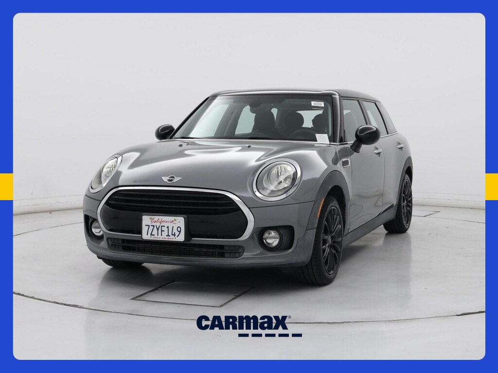 2017 MINI Cooper Clubman Base Image 1 of 21