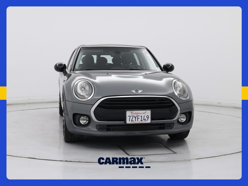 2017 MINI Cooper Clubman Base Image 2 of 21
