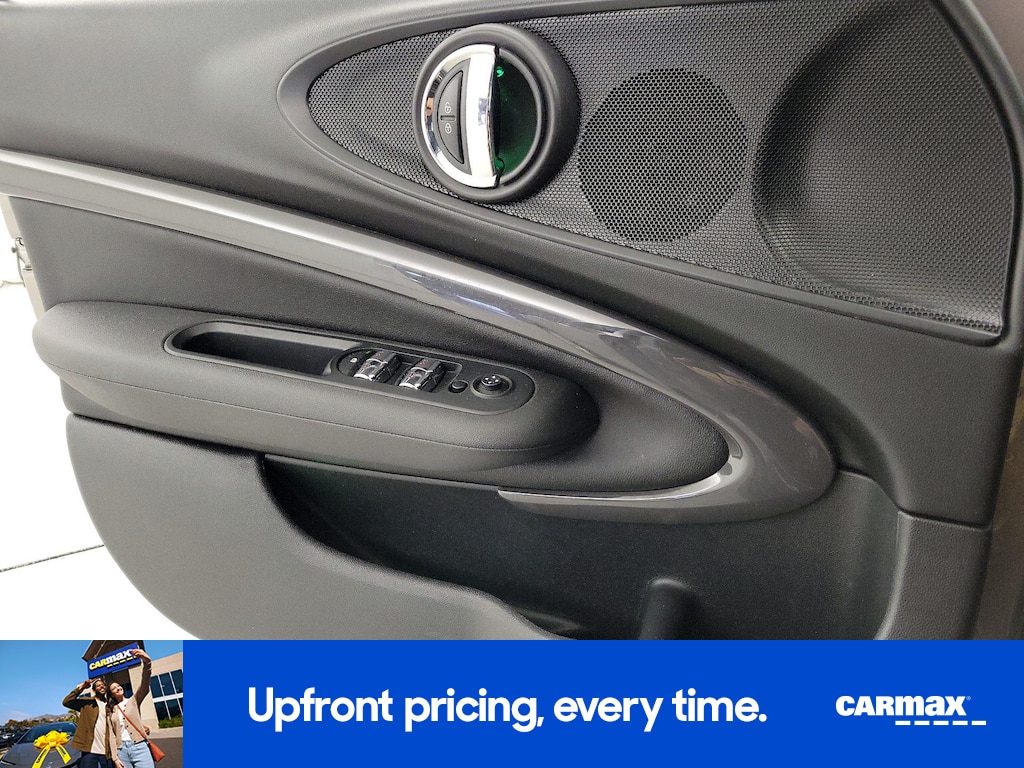 2017 MINI Cooper Clubman S Image 23 of 25