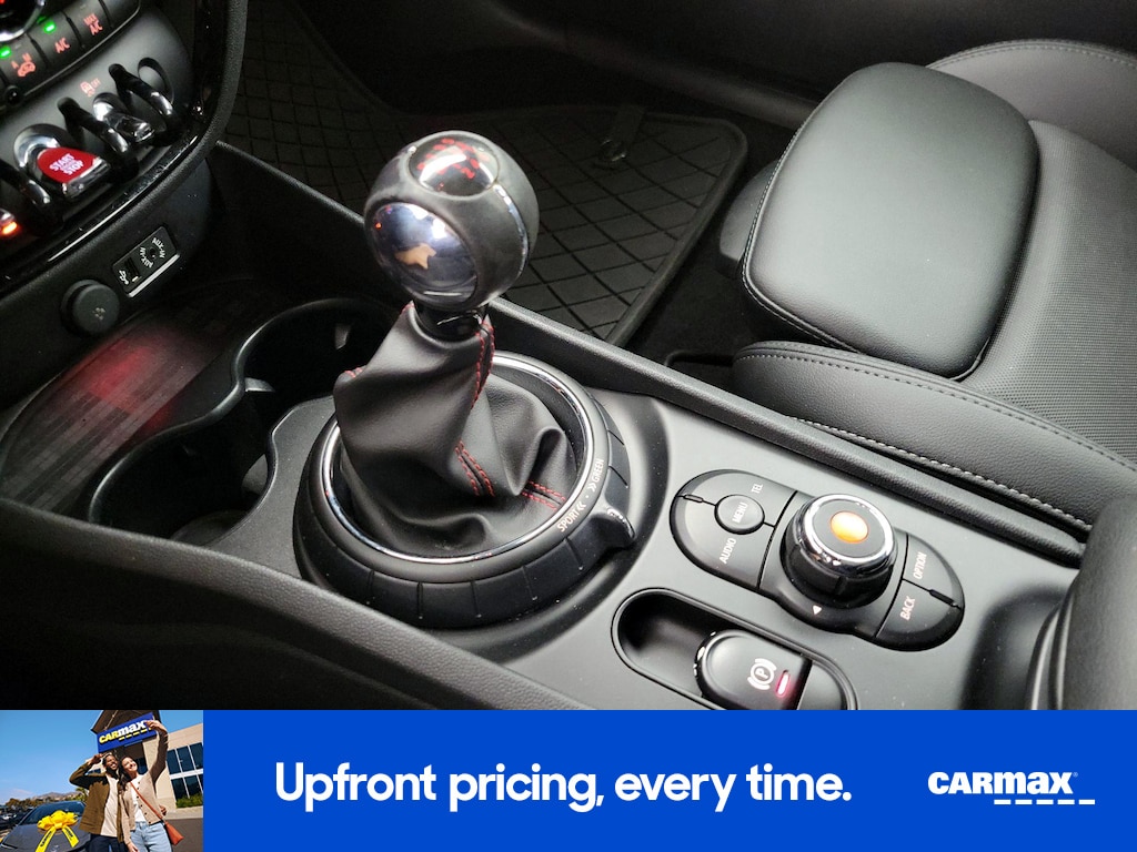 2017 MINI Cooper Clubman S Image 22 of 25