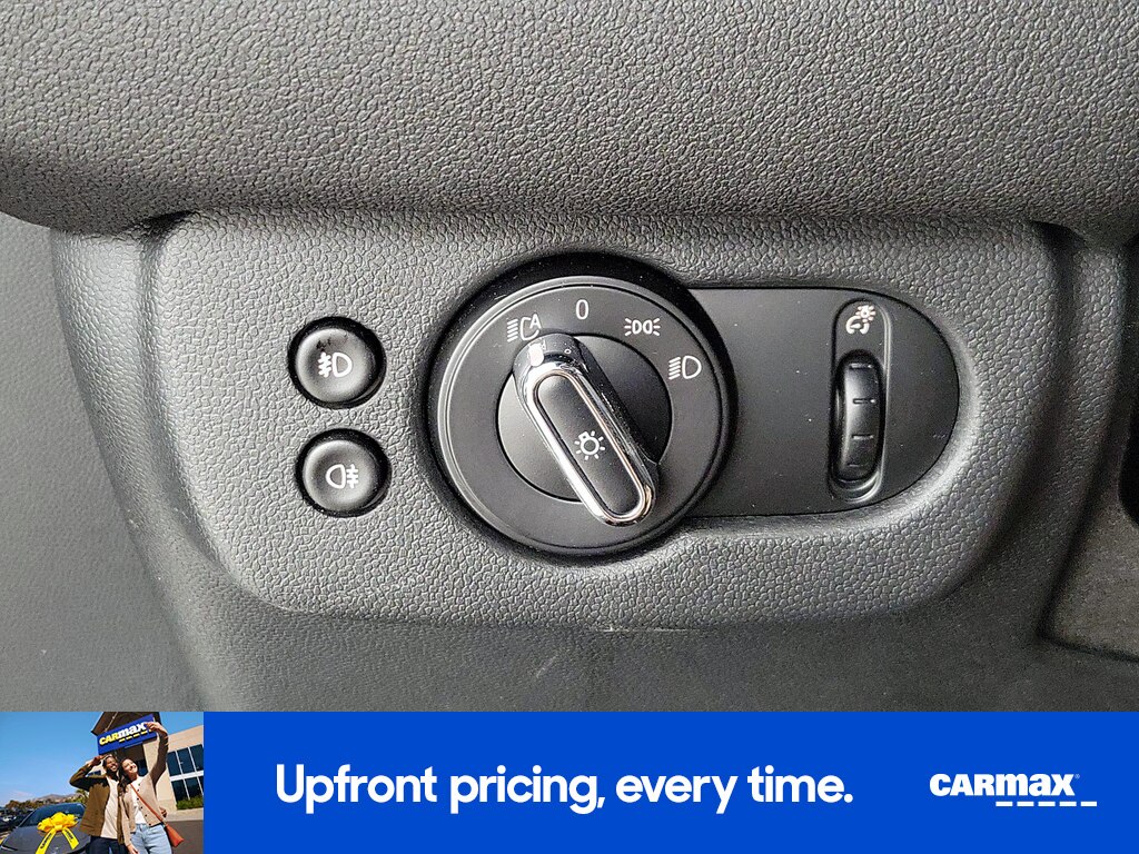 2017 MINI Cooper Clubman S Image 18 of 25