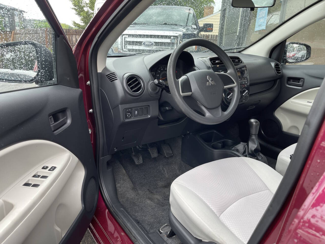 Vehicle image 14 of 24