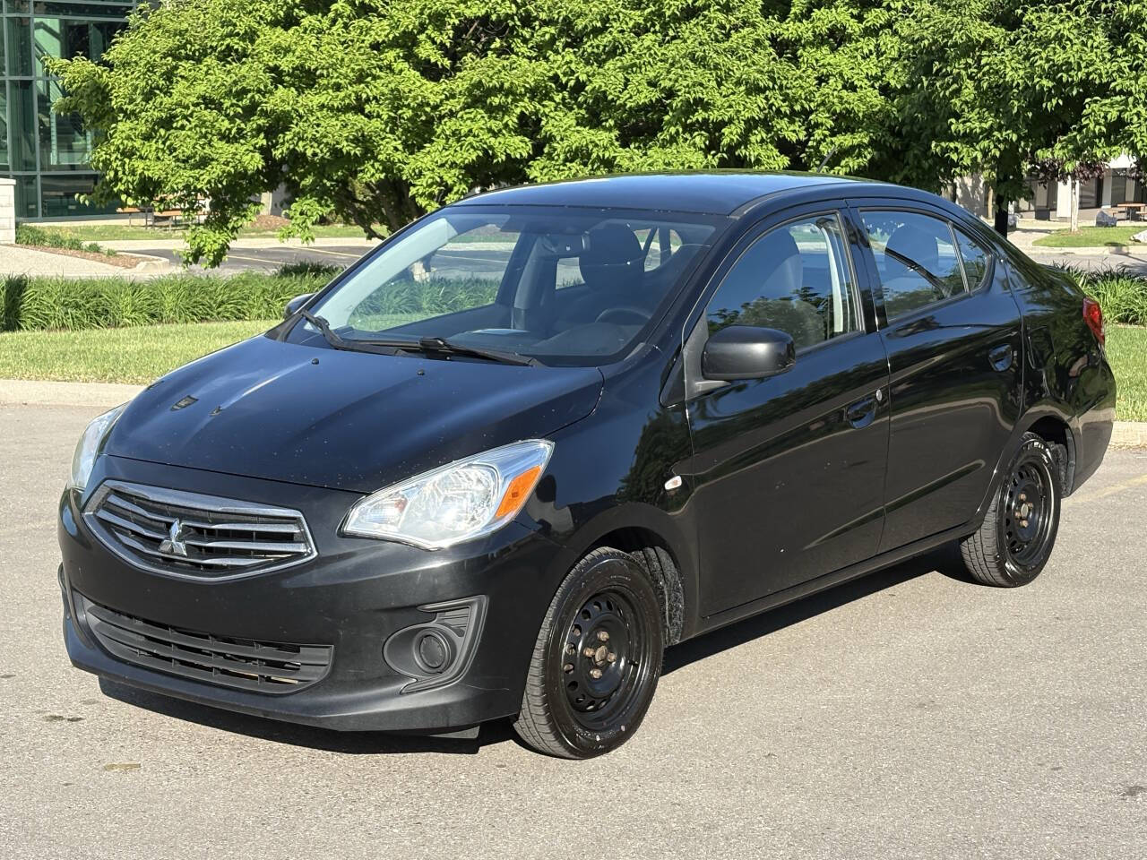2017 Mitsubishi Mirage G4 ES Image 3 of 34
