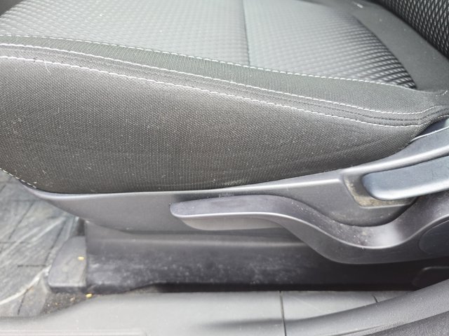 Vehicle image 10 of 30