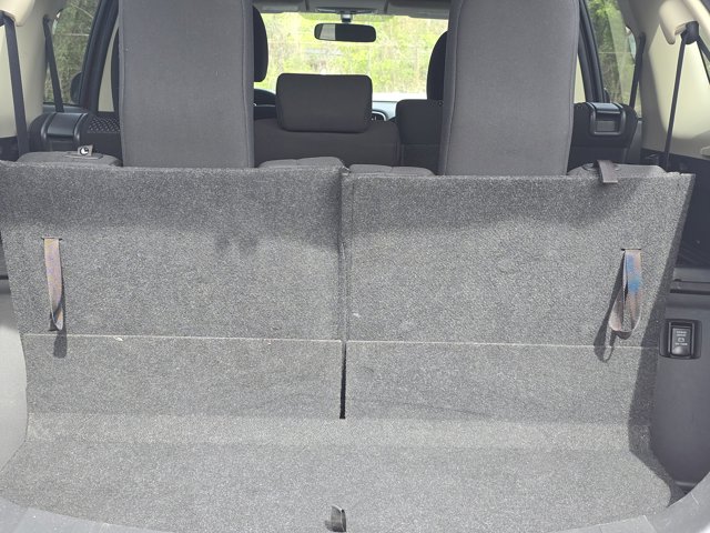 Vehicle image 14 of 30