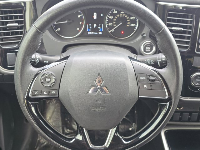 Vehicle image 17 of 30