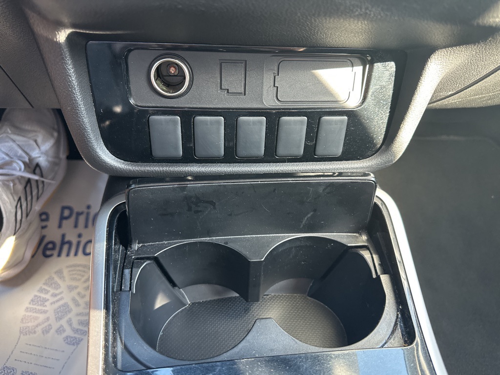 Vehicle image 69 of 70