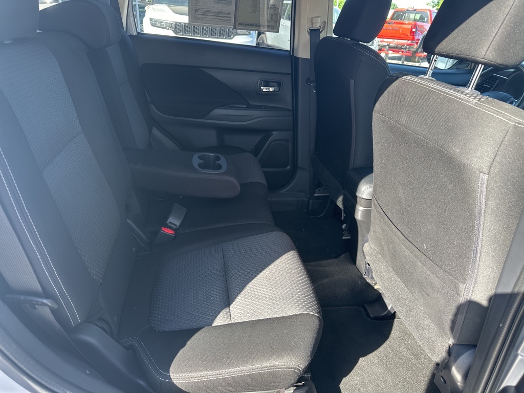 Vehicle image 48 of 70
