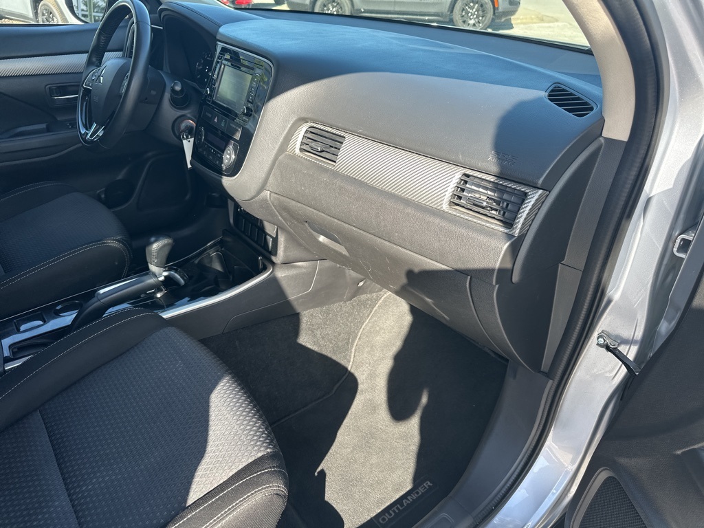 Vehicle image 55 of 70