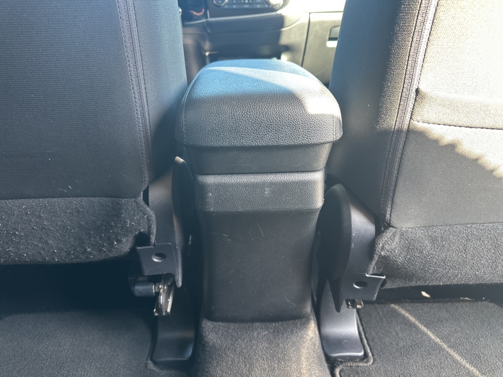 Vehicle image 51 of 70