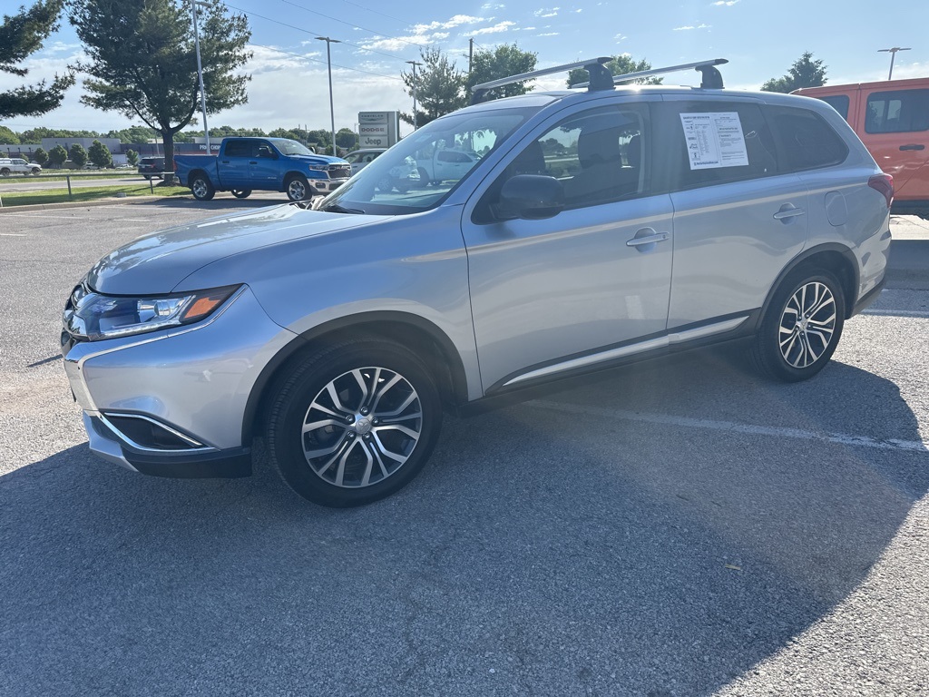 Vehicle image 6 of 70